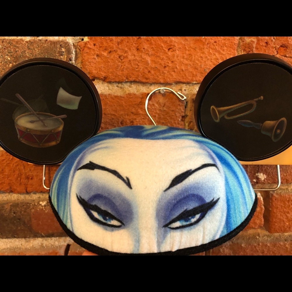 NWOT “Madam Leota” Crystal Ball Disney Ears